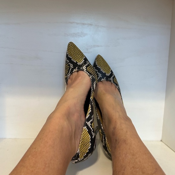 Sam Edelman Black and Yellow Snake Print Heels - Picture 7 of 9